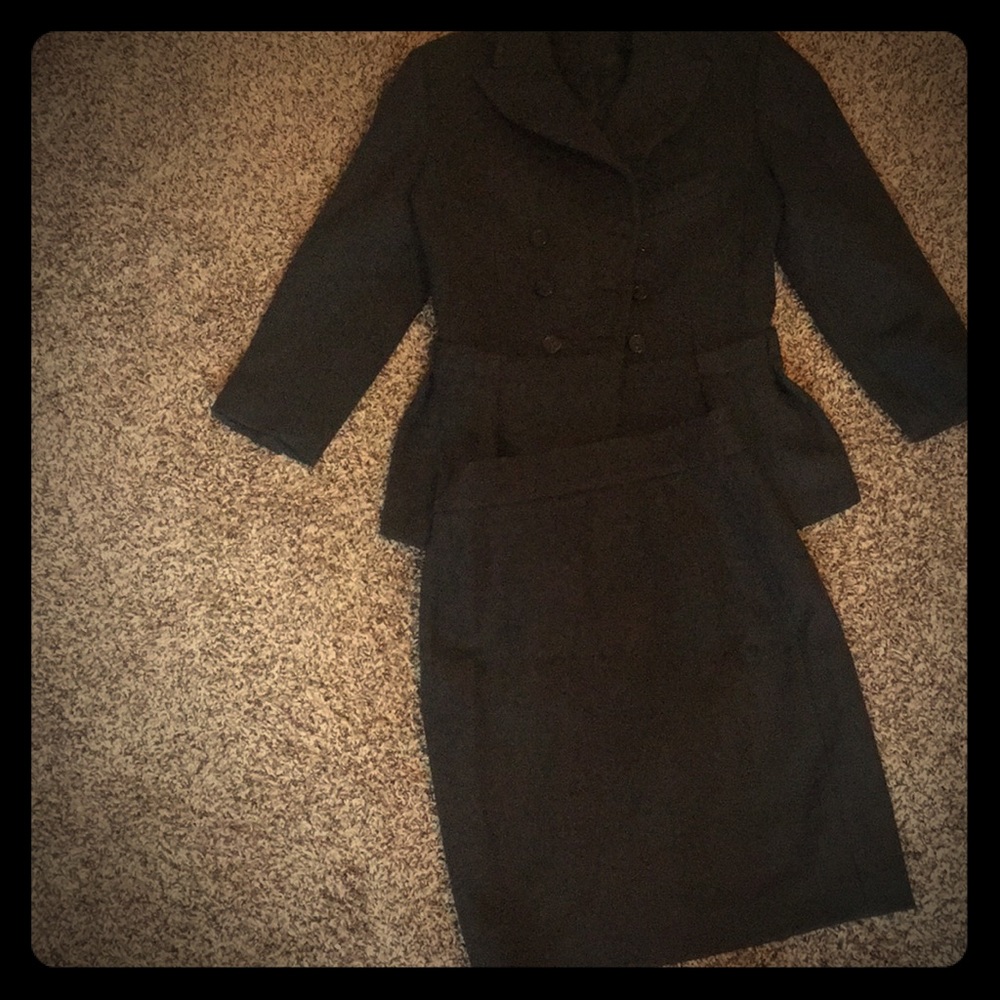Malo tweed gray woman’s dress suit